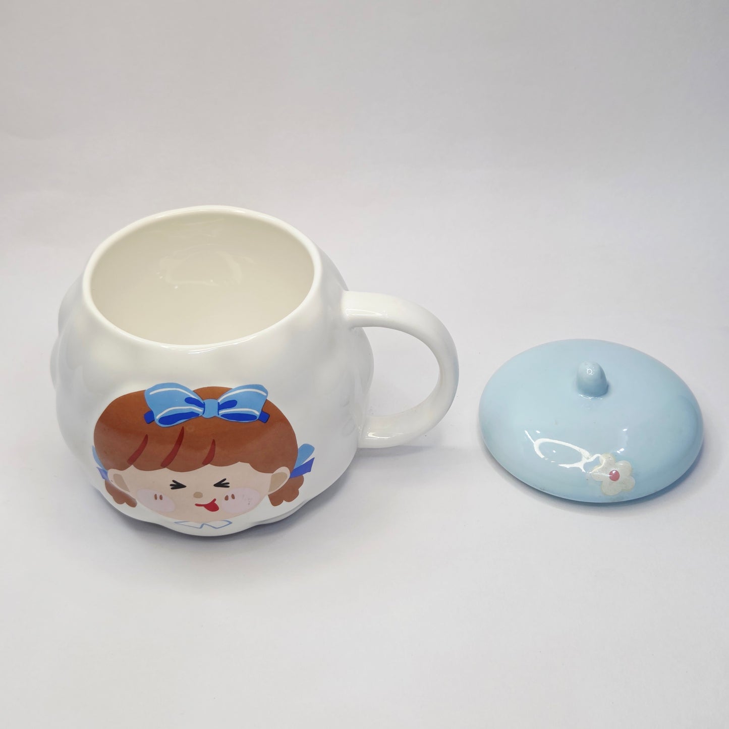 Luxury Ceramic Mug with Lid – Cute Blue Bow Girl Design | Premium Aesthetic Coffee Cup for Women & Gifting