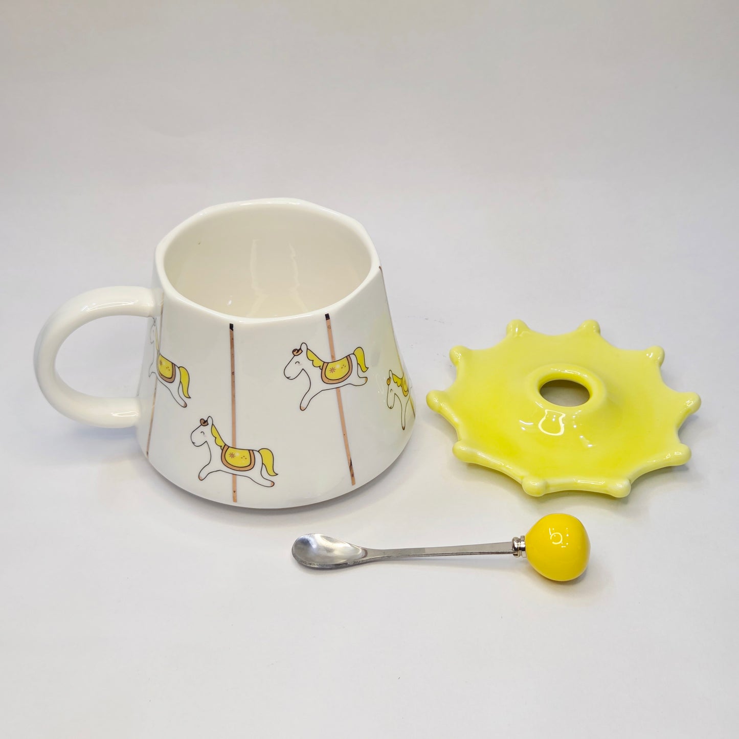Ceramic Carousel Mug Set – With Lid & Spoon | Premium Designer Mug for Tea, Coffee & Gifting